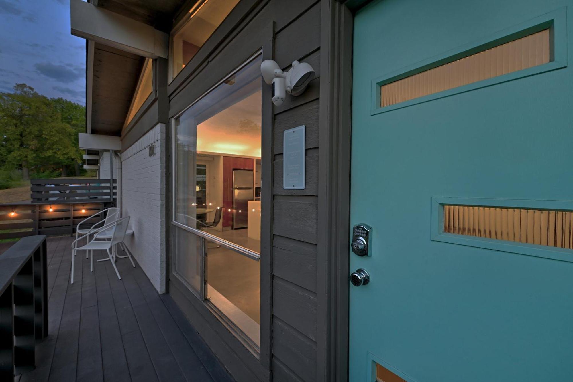 Cheery Modern Retreat Near Soco & Downtown By Lodgewell Austin