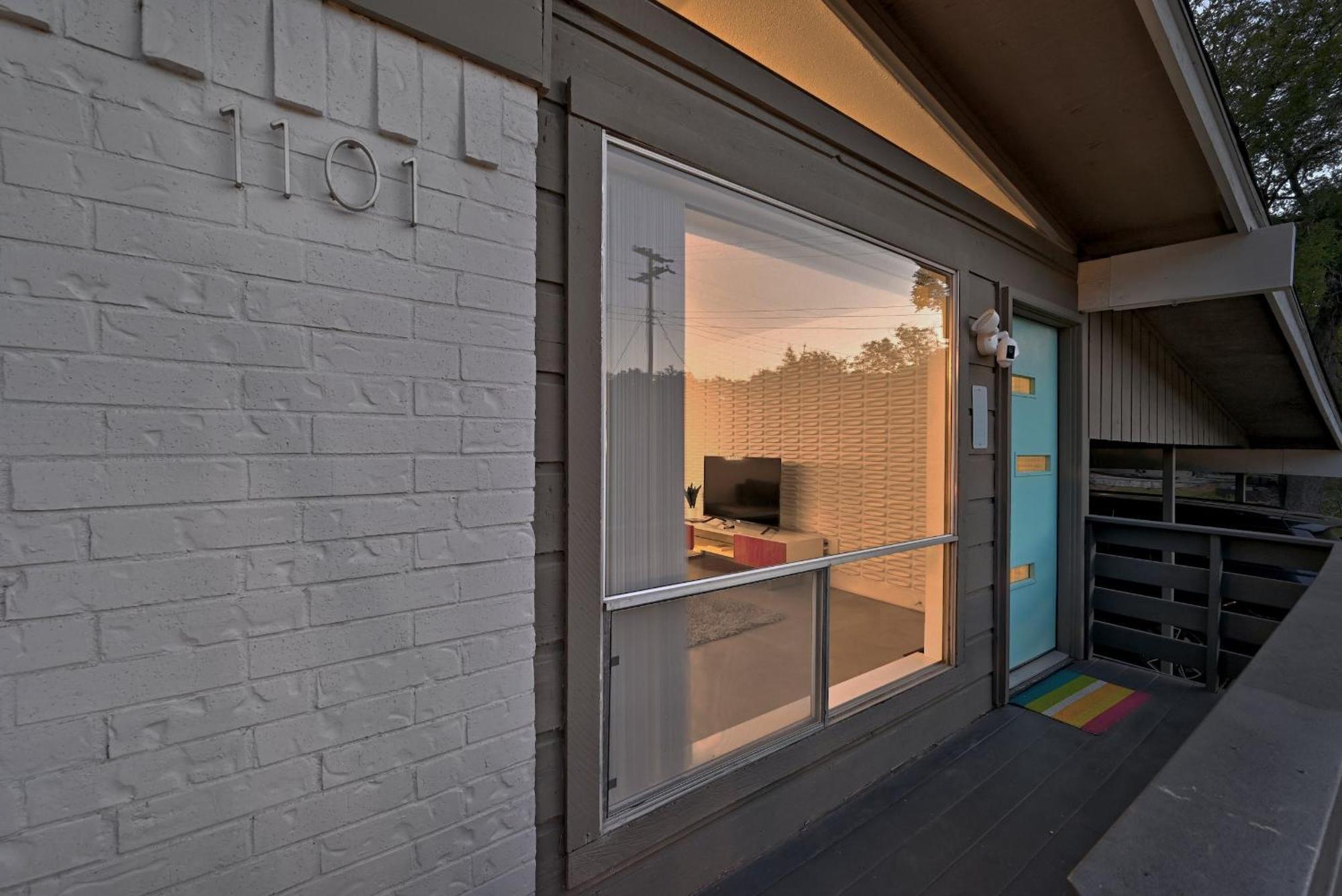 Cheery Modern Retreat Near Soco & Downtown By Lodgewell Holiday home Austin