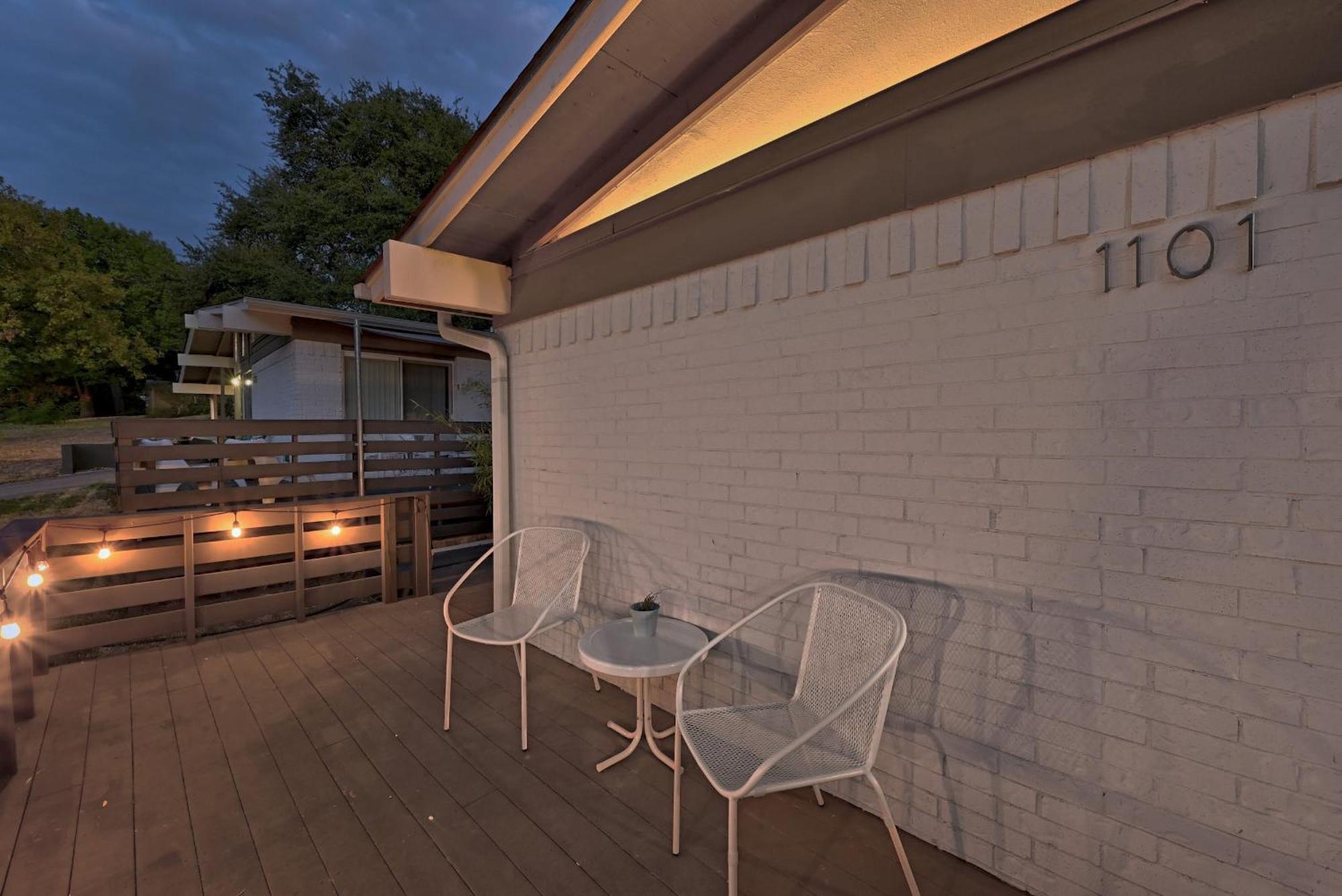 Cheery Modern Retreat Near Soco & Downtown By Lodgewell * Austin