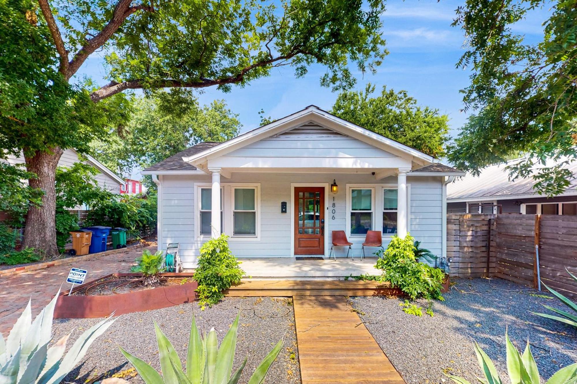 Holiday home Lavish Escape