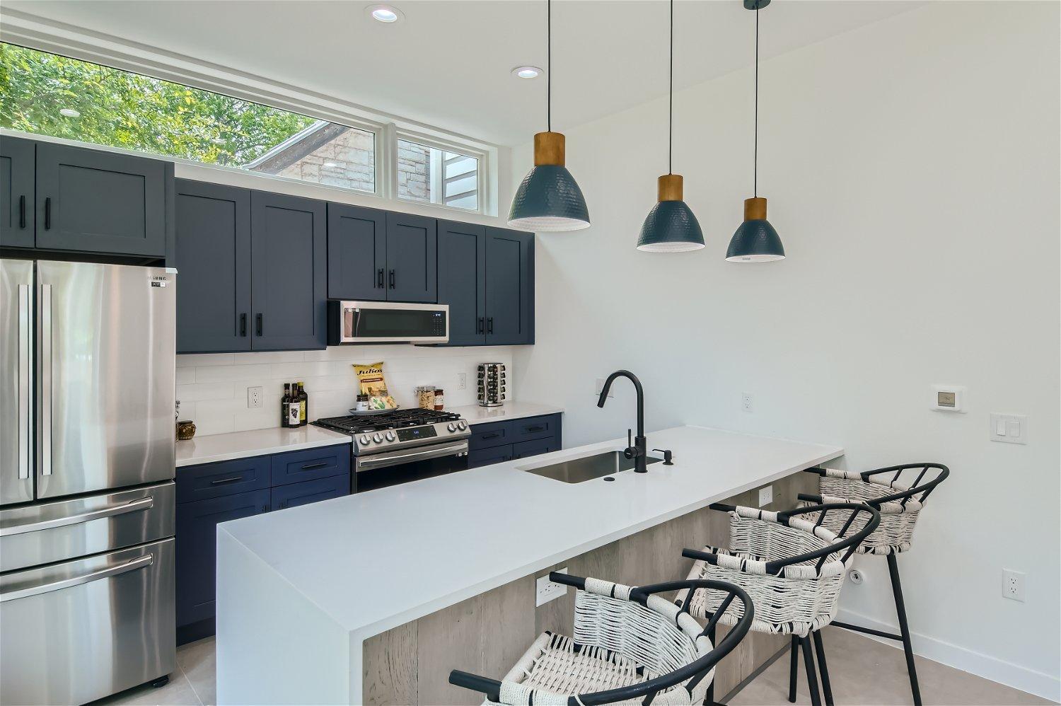7 Bdrm Compound Near Dt Perfect For Sxsw New Pool March 2025