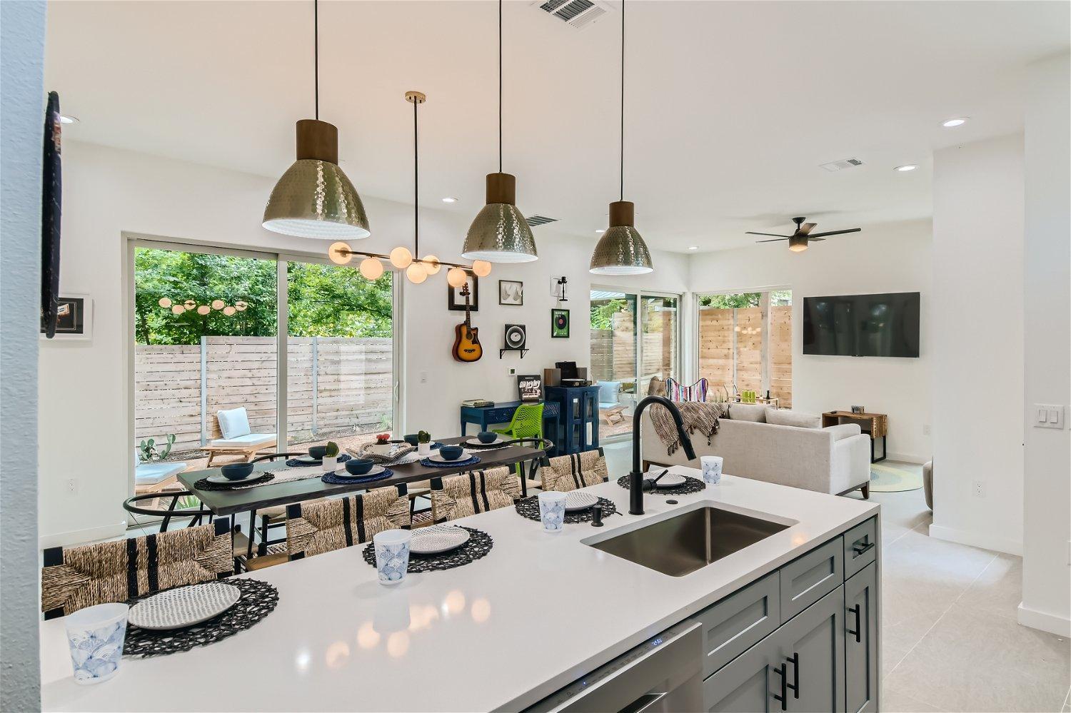 7 Bdrm Compound Near Dt Perfect For Sxsw New Pool March 2025 * Austin