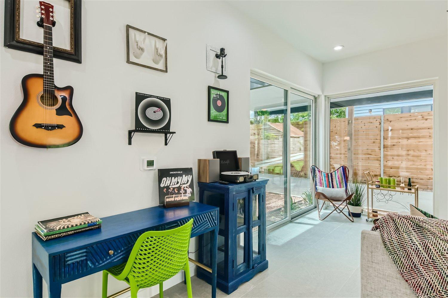 7 Bdrm Compound Near Dt Perfect For Sxsw New Pool March 2025 Holiday home