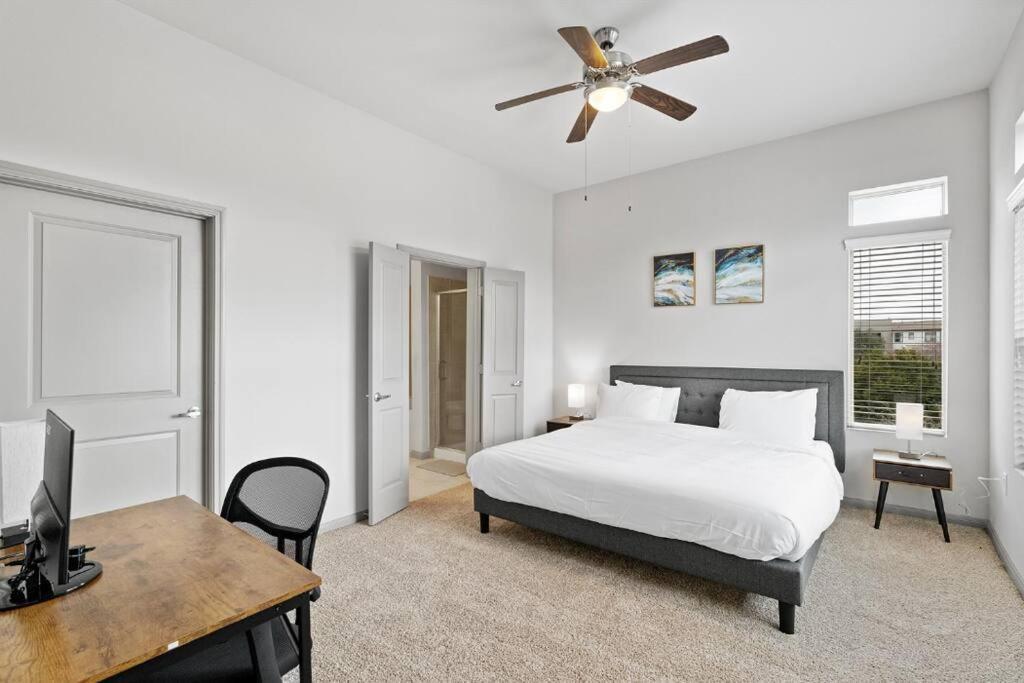 Modern 2br 2b With Pool Parking & Wifi Apartment