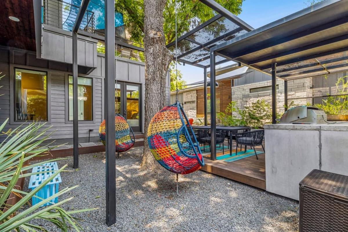 Luxury Compound In South Lamar Holiday home Austin