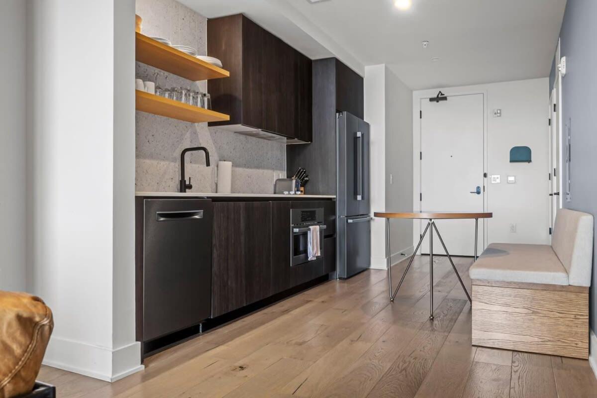 Holiday home Modern 1br On Rainey St With Pool And Views Austin
