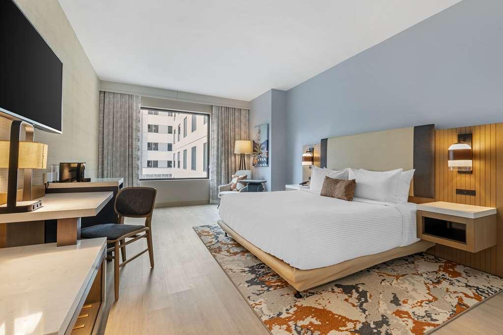 Cambria Downtown Hotel *
