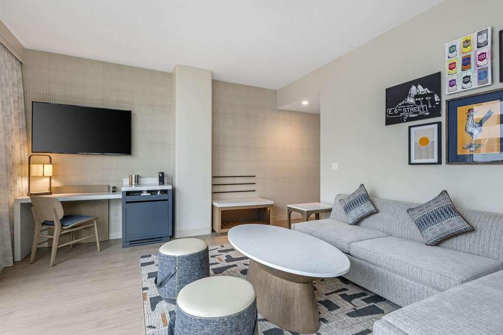 Hotel Cambria Downtown Austin