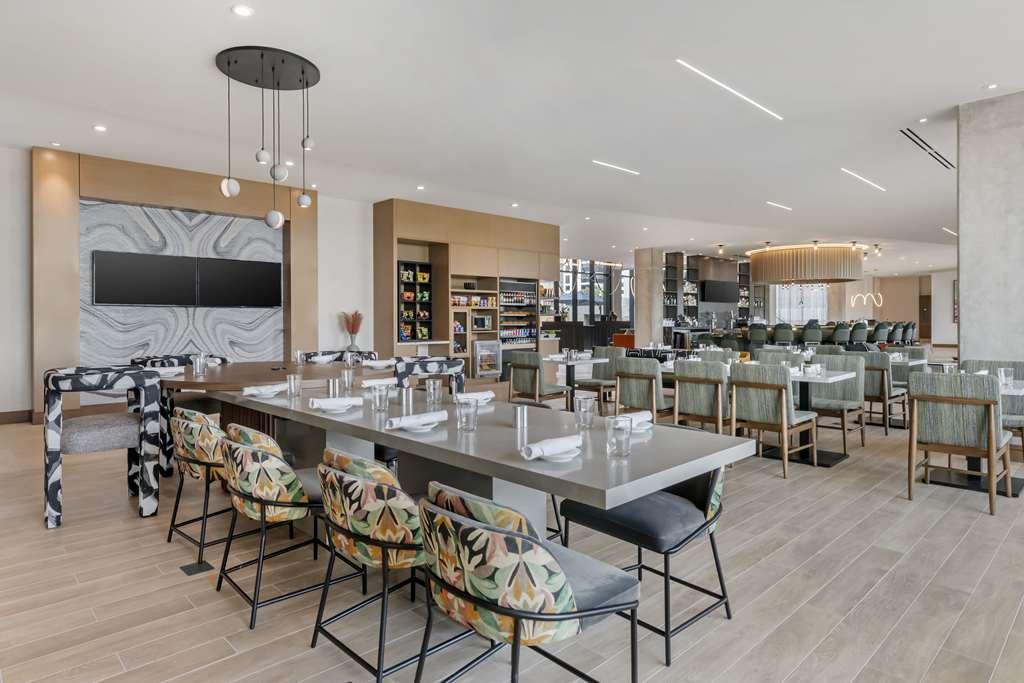 Hotel Cambria Downtown Austin