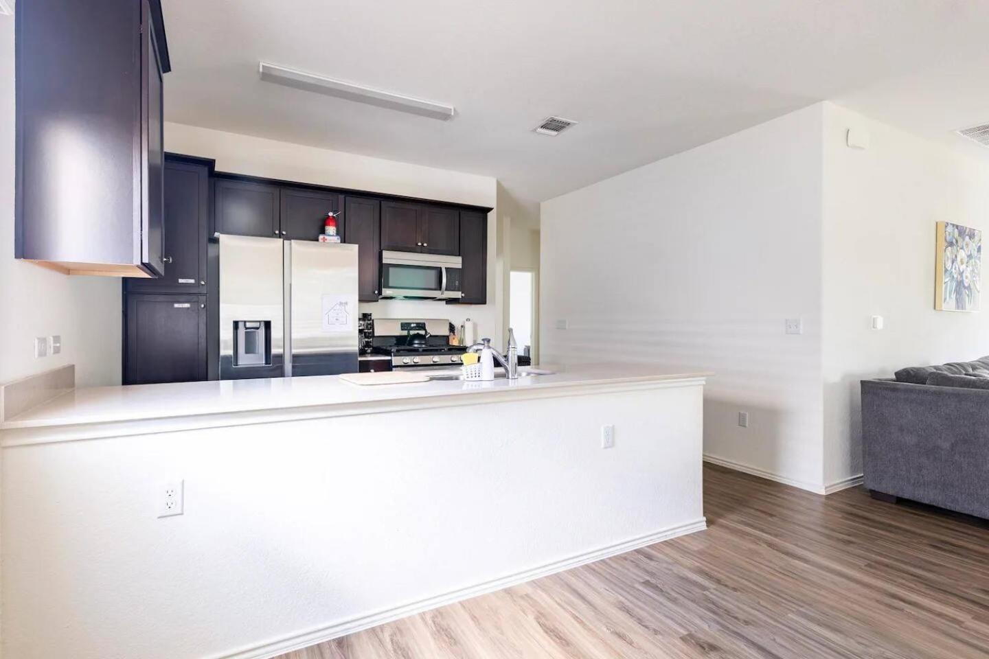 Contemporary Near Downtown & Airport * Austin