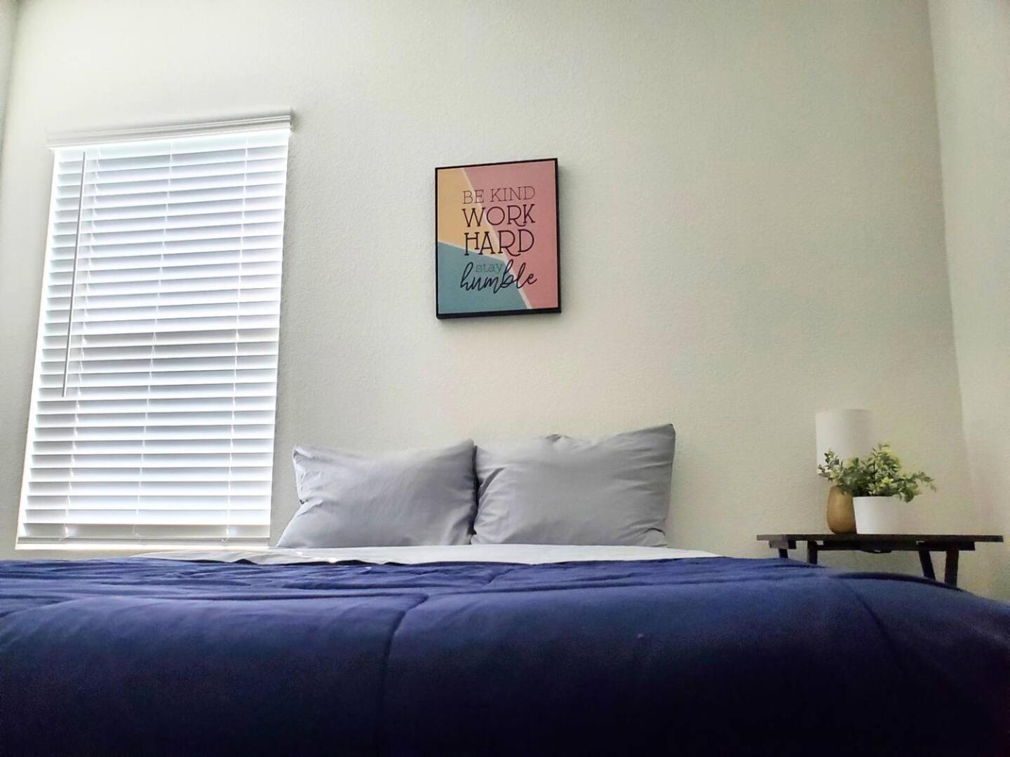 Contemporary Near Downtown & Airport Holiday home Austin