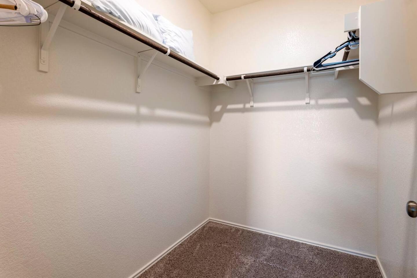 Holiday home Contemporary Near Downtown & Airport