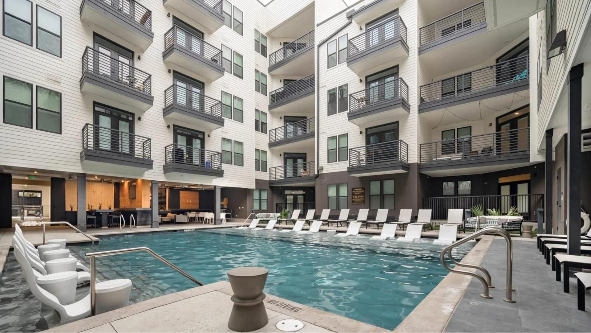 Downtown With Pool And Trail Access