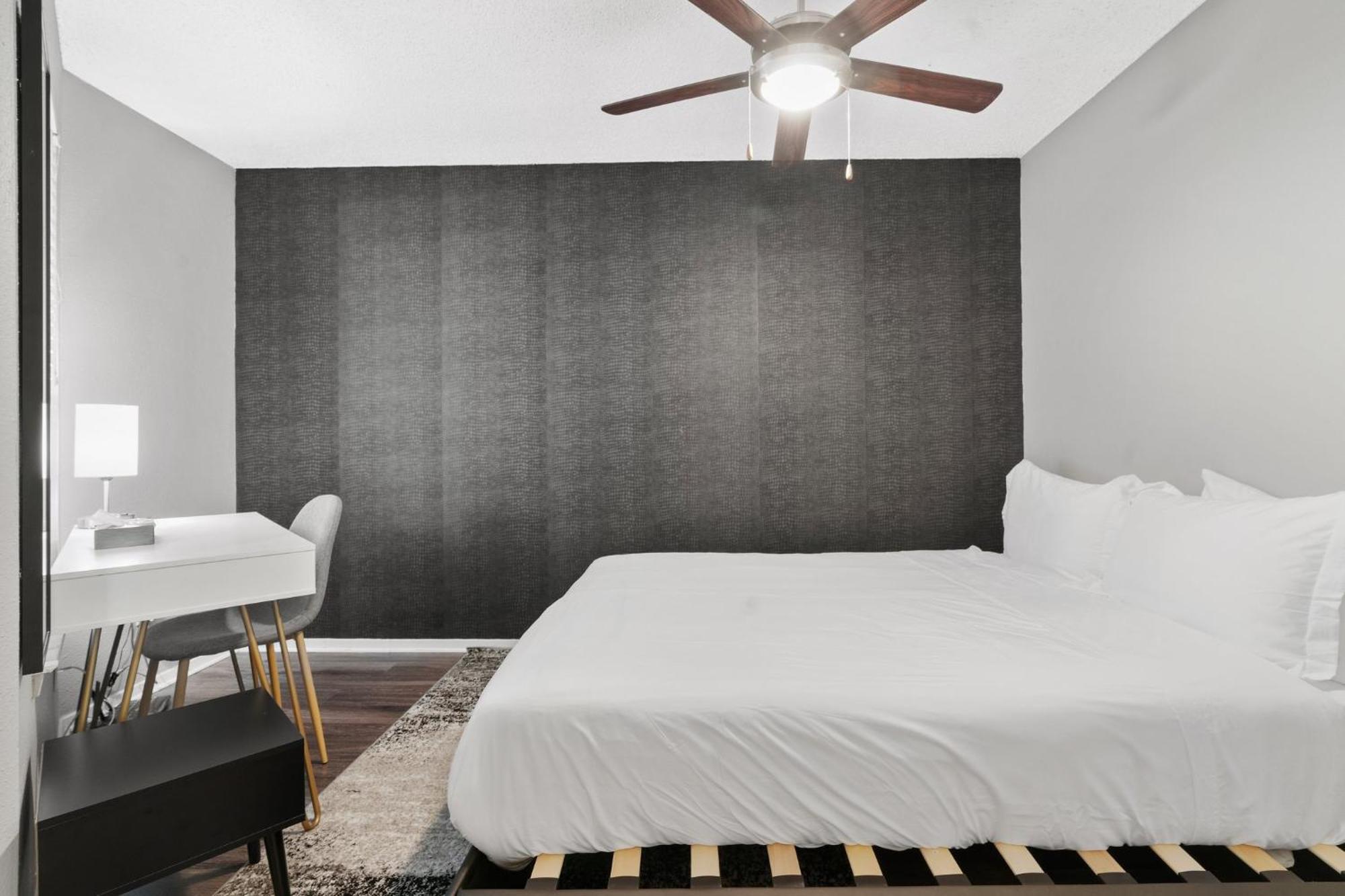Fascinating Modern Luxe 1b In Pool Bbq Apartment Austin