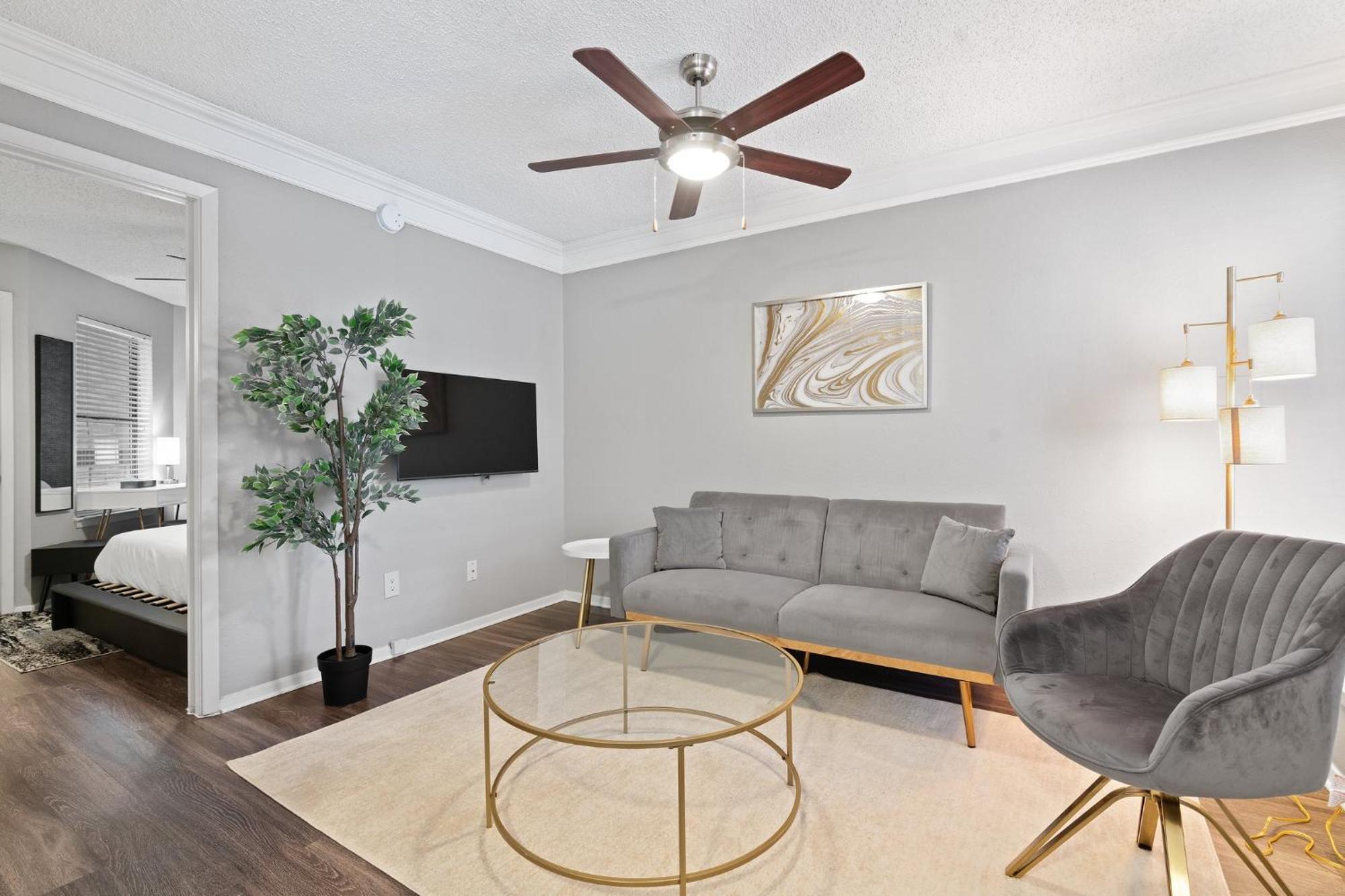 Fascinating Modern Luxe 1b In Pool Bbq Apartment Austin