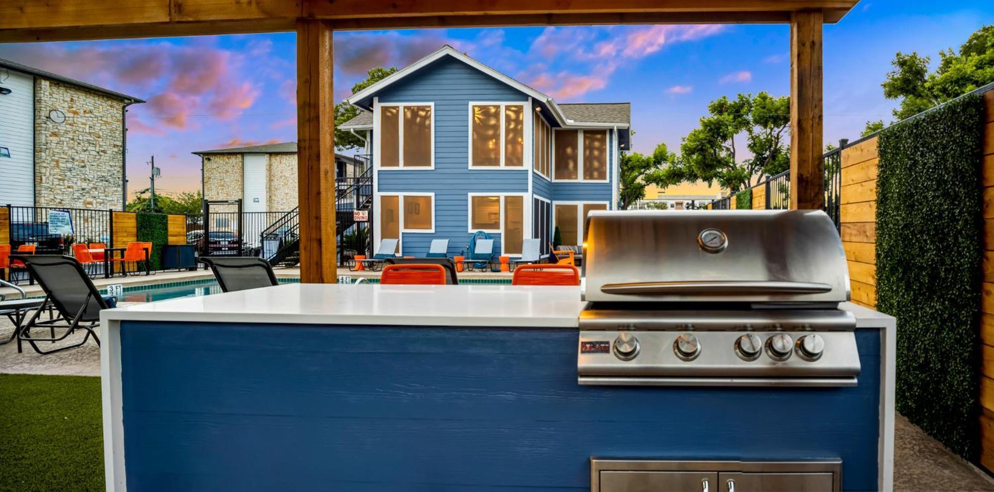 North Lamar Gem: 1br Pool Bbq Apartment