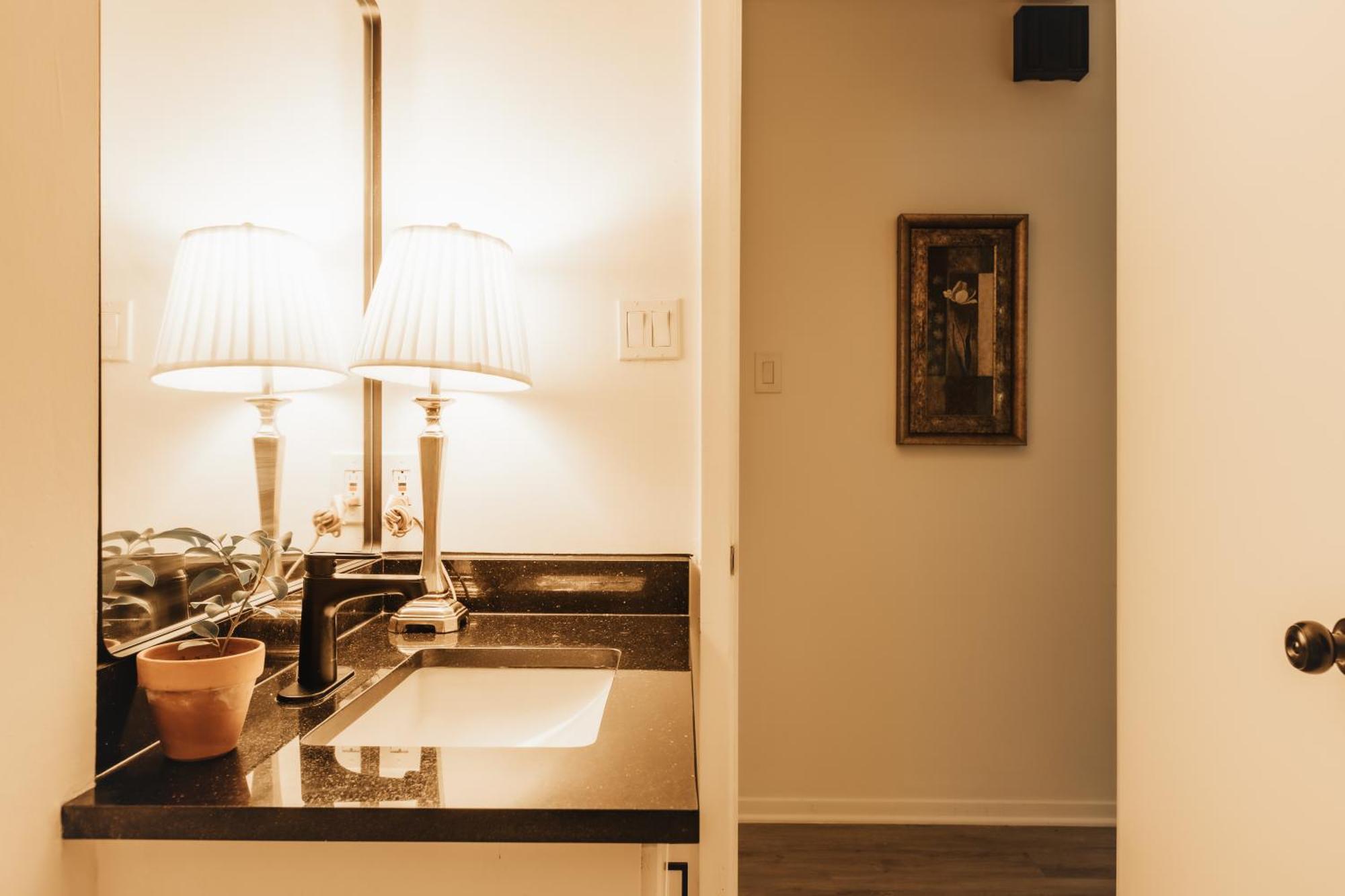 Holiday home Garden Oasis With Cowboy Pool, & Movie Nights By Soco Austin
