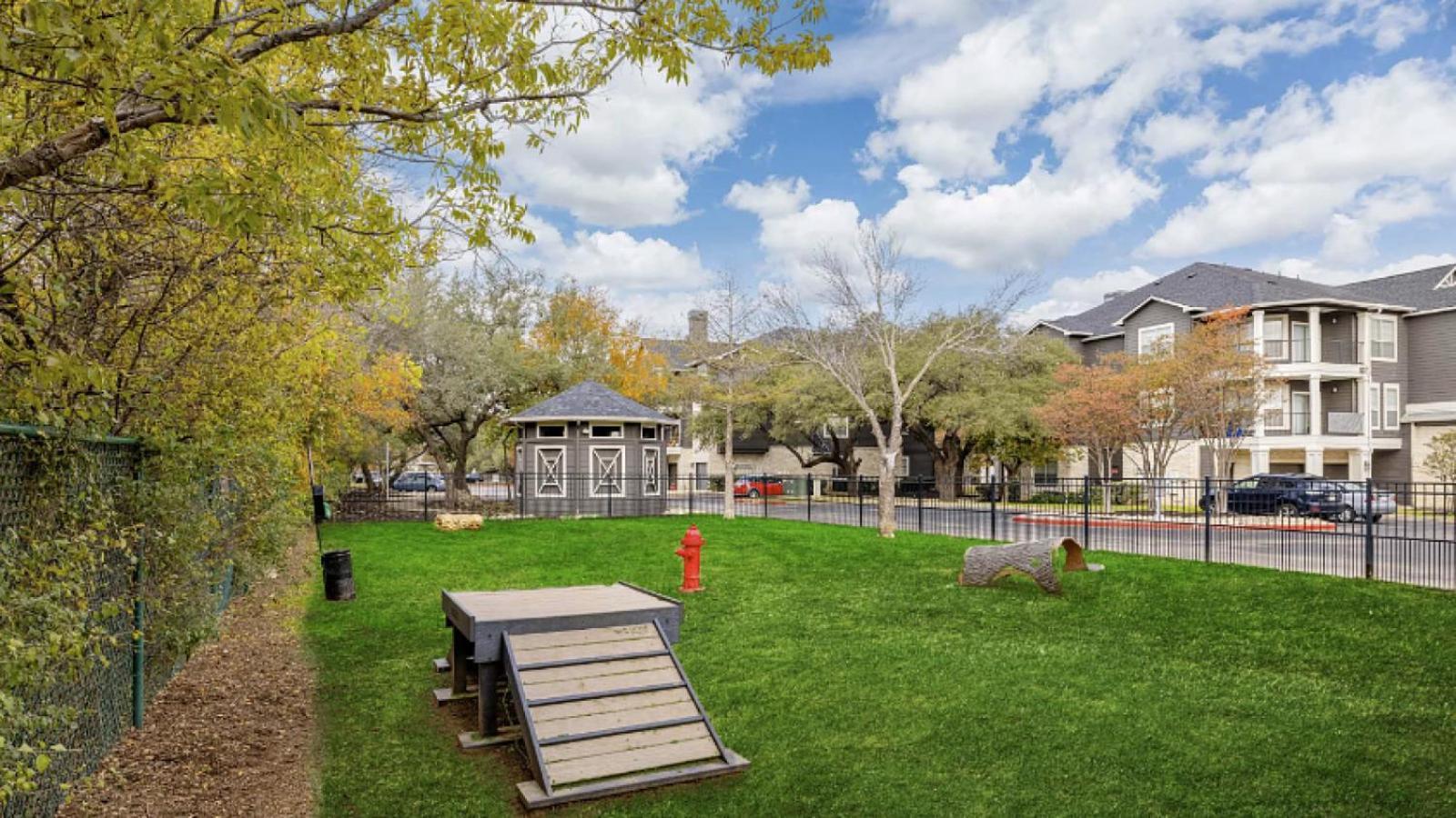 Landing At Preserve At Rolling Oaks - 1 Bedroom In Rolling Oaks Apartment Austin