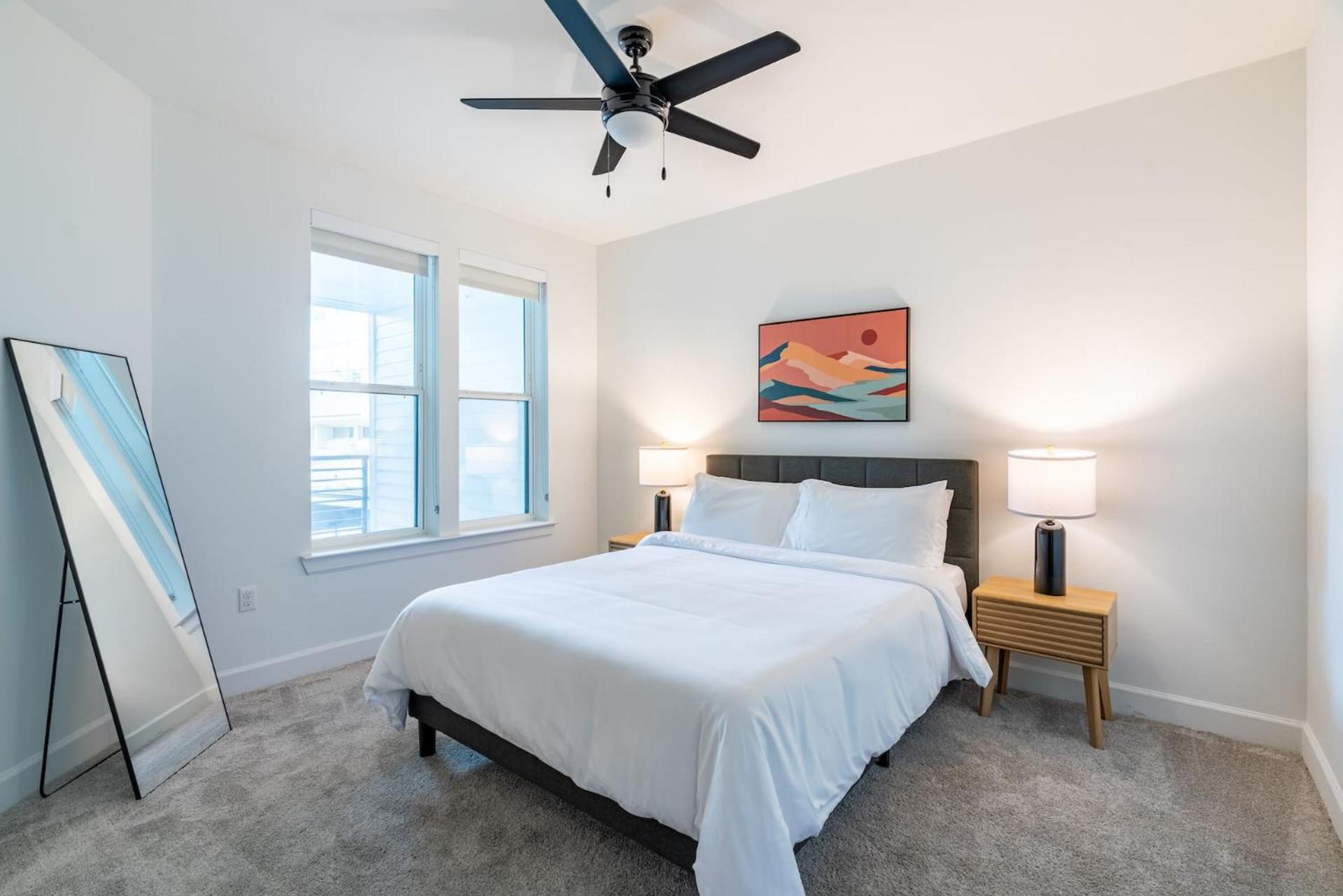 Apartment Downtown With Pool And Trail Access