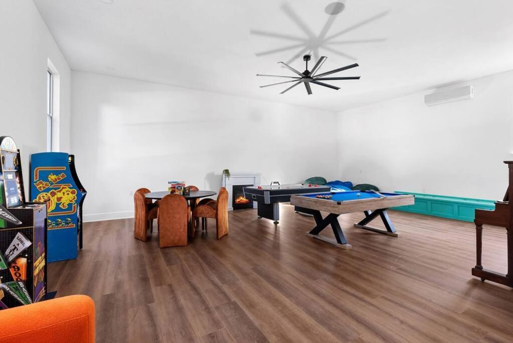 Pet Friendly Retreat In With Pool-backyard Holiday home Austin