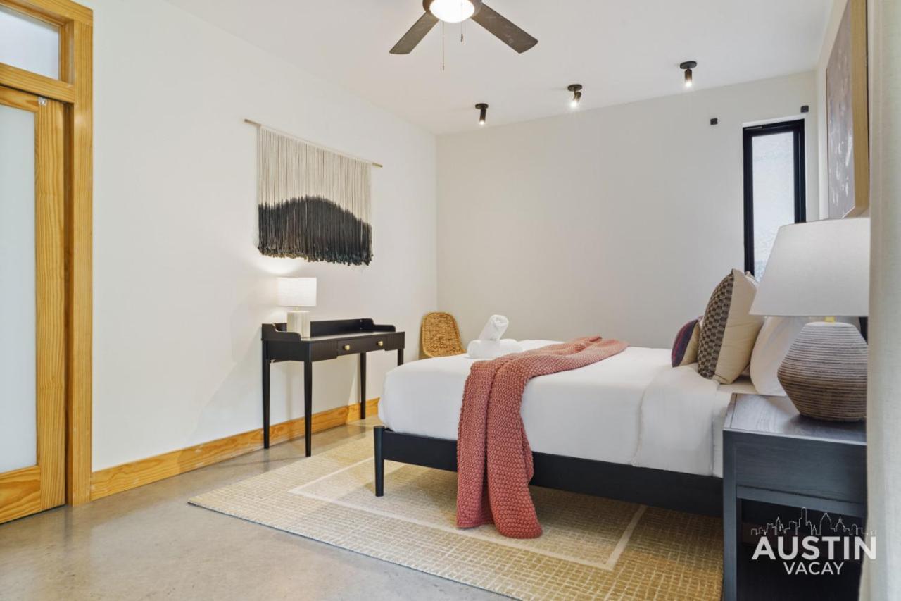 Stylish Boho Loft W Free Prkg With Luxurious King Bed * Austin