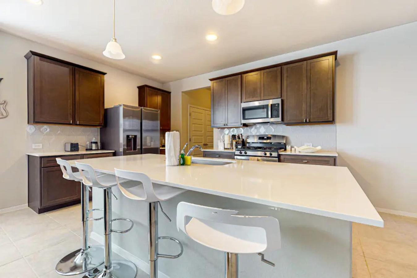 Modern & Stylish Retreat Near Downtown- New * Austin