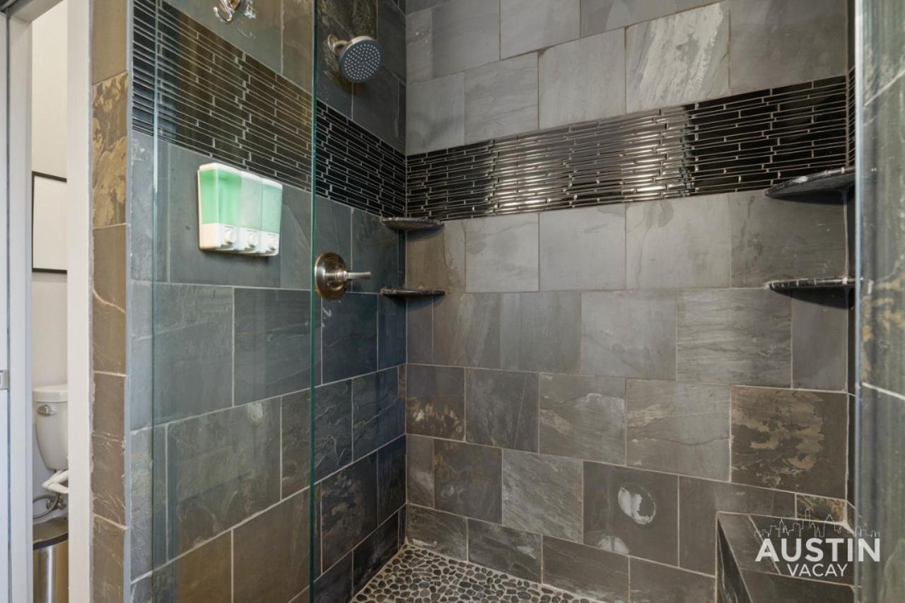 Hot Tub Hideaway An Incredible Hangout Amenities Holiday home Austin