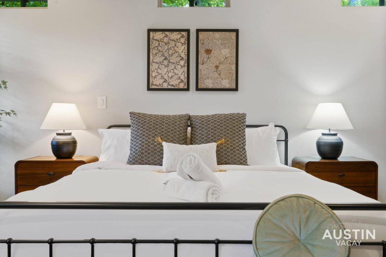 Hot Tub Hideaway An Incredible Hangout Amenities Holiday home Austin