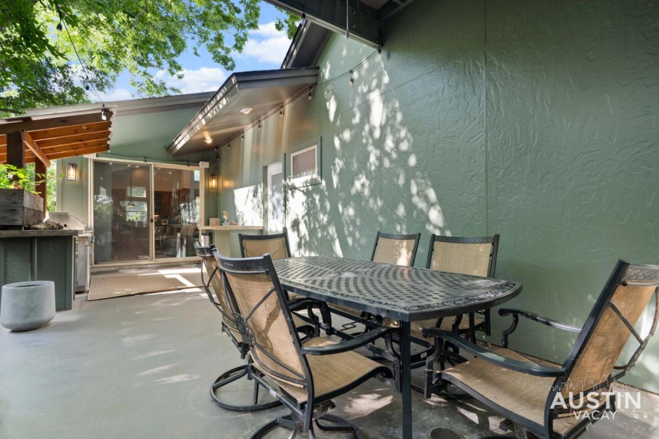 Holiday home Hot Tub Hideaway An Incredible Hangout Amenities Austin