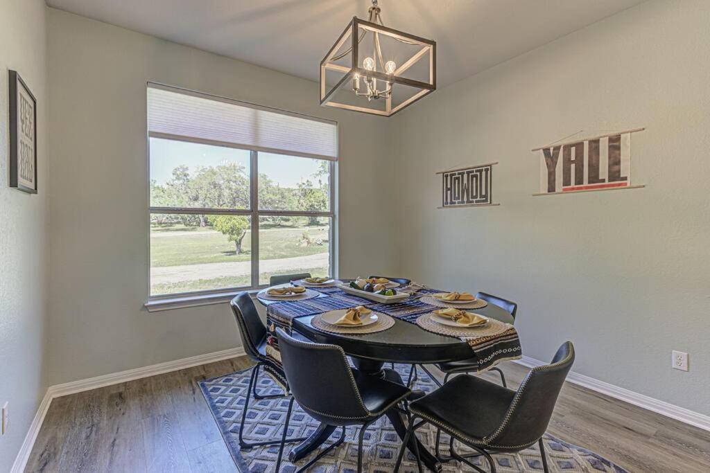 Holiday home New Listing! 4 Bdrm Hill Country With Pool