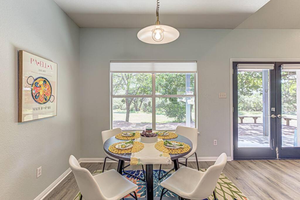 Holiday home New Listing! 4 Bdrm Hill Country With Pool *