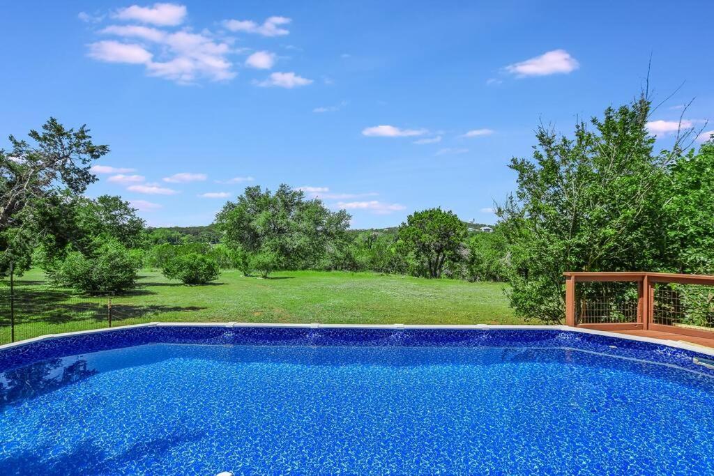 New Listing! 4 Bdrm Hill Country With Pool Holiday home Austin