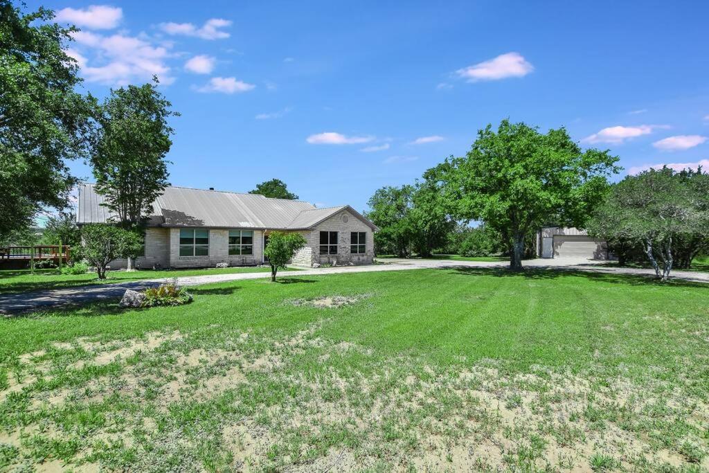 New Listing! 4 Bdrm Hill Country With Pool *
