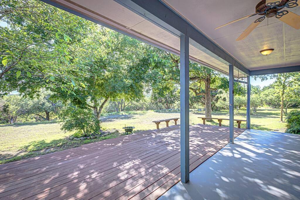 New Listing! 4 Bdrm Hill Country With Pool Holiday home *