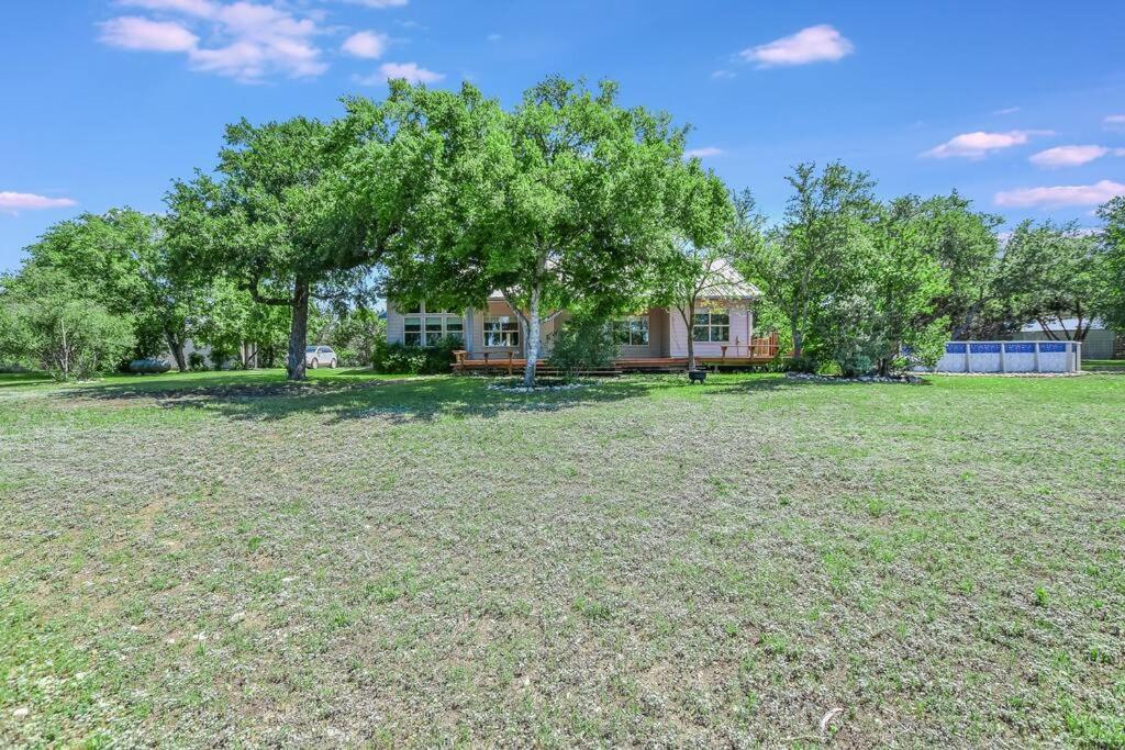 New Listing! 4 Bdrm Hill Country With Pool Holiday home *