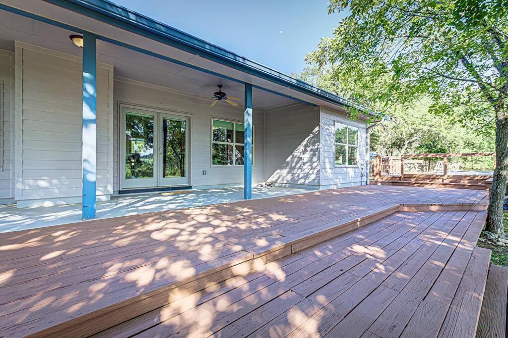 Holiday home New Listing! 4 Bdrm Hill Country With Pool Austin