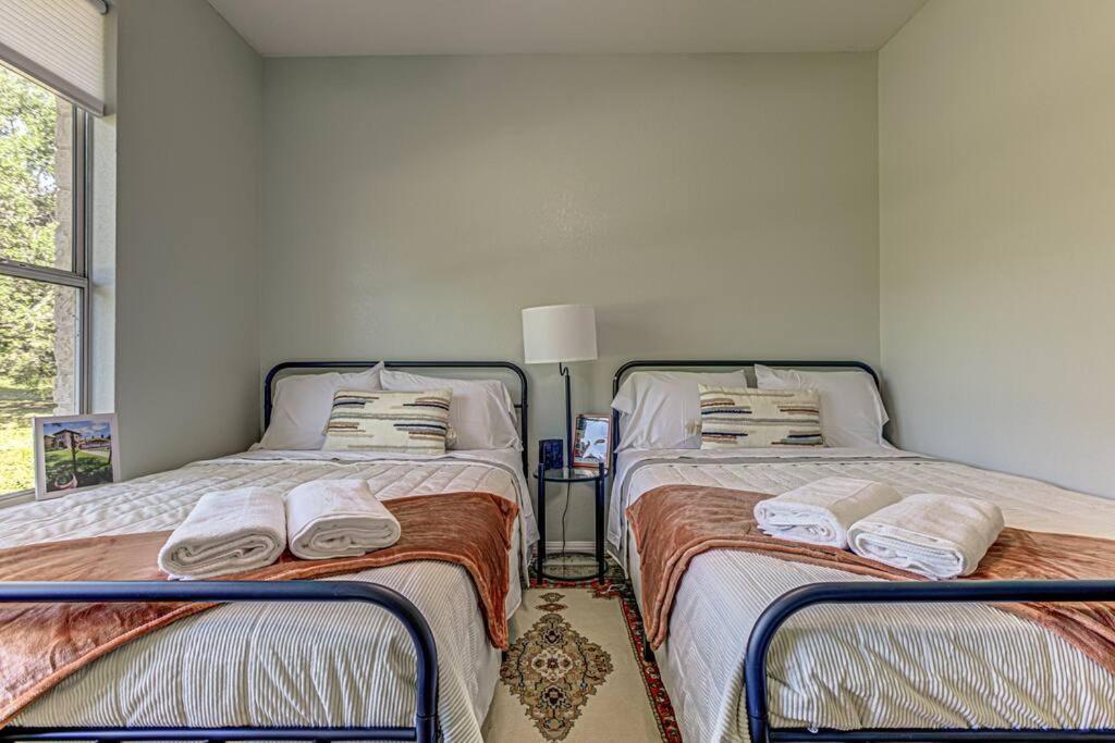 New Listing! 4 Bdrm Hill Country With Pool *