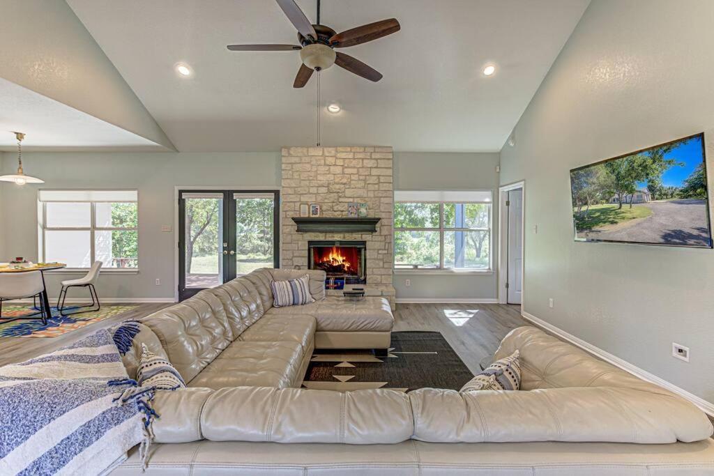 New Listing! 4 Bdrm Hill Country With Pool * Austin
