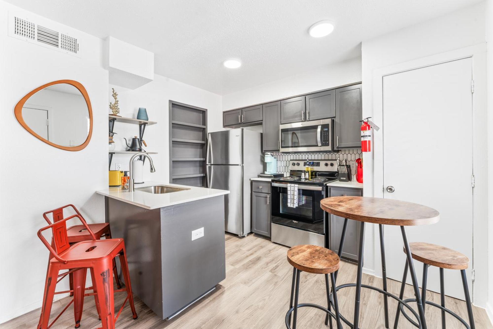 Prime East Downtown 1br Cozy Next To Bars And Restaurants Austin