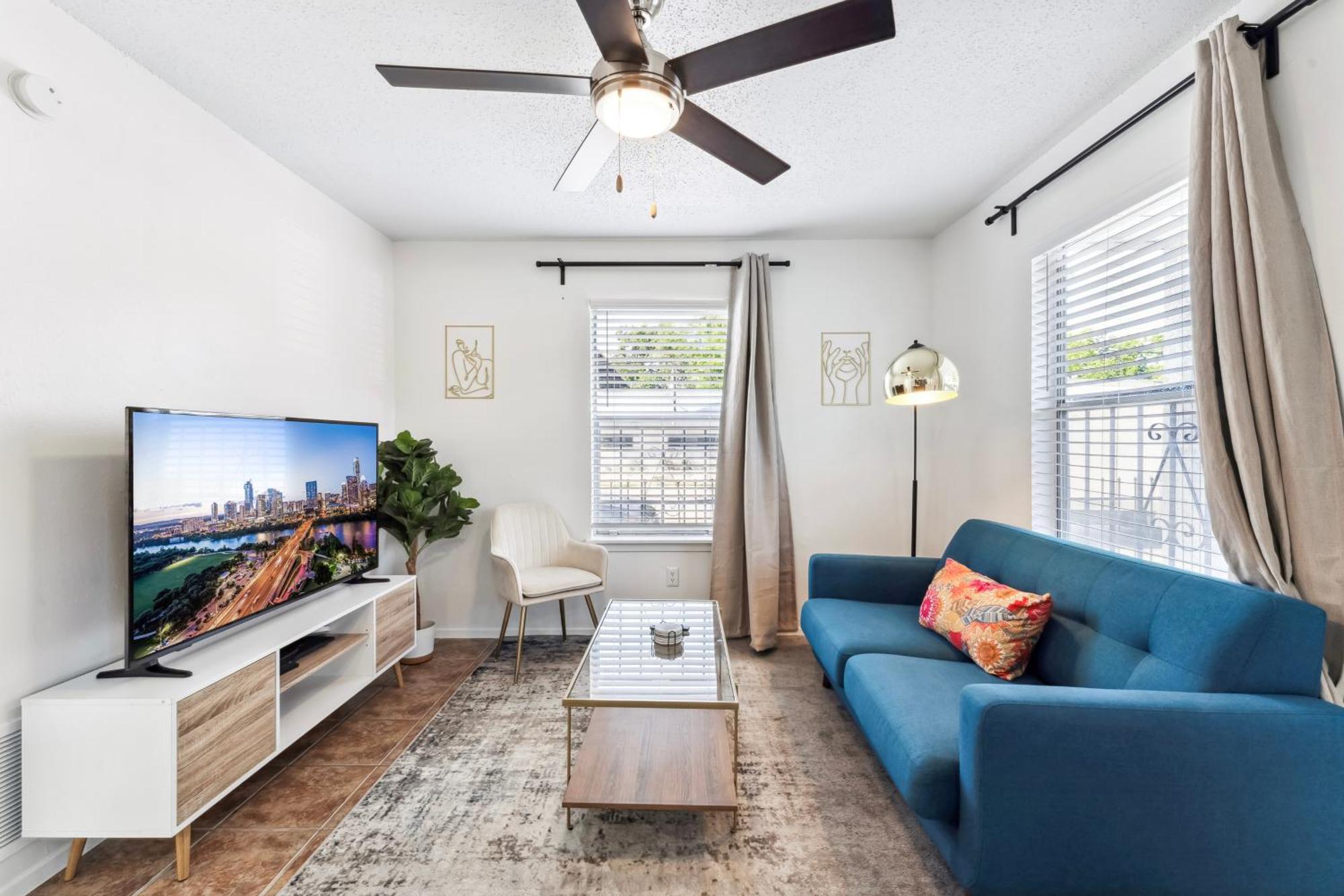 Prime East Downtown 1br Cozy Next To Bars And Restaurants Apartment