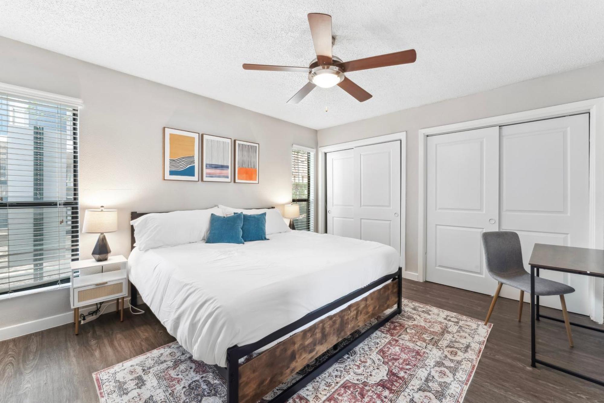 Apartment Economy King Bed W Pool, Next To Downtown *