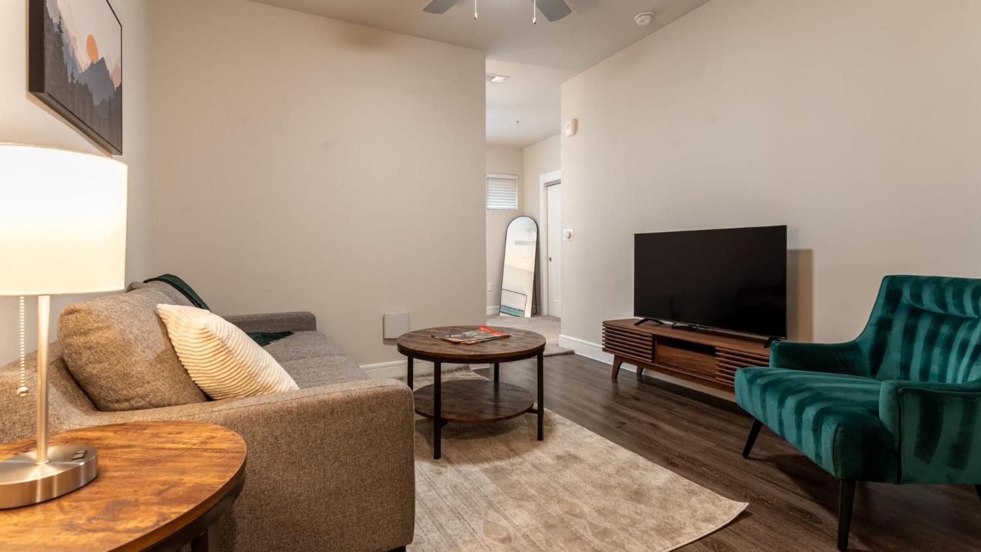 Stylish Downtown With Gym And Pool Access Apartment Austin
