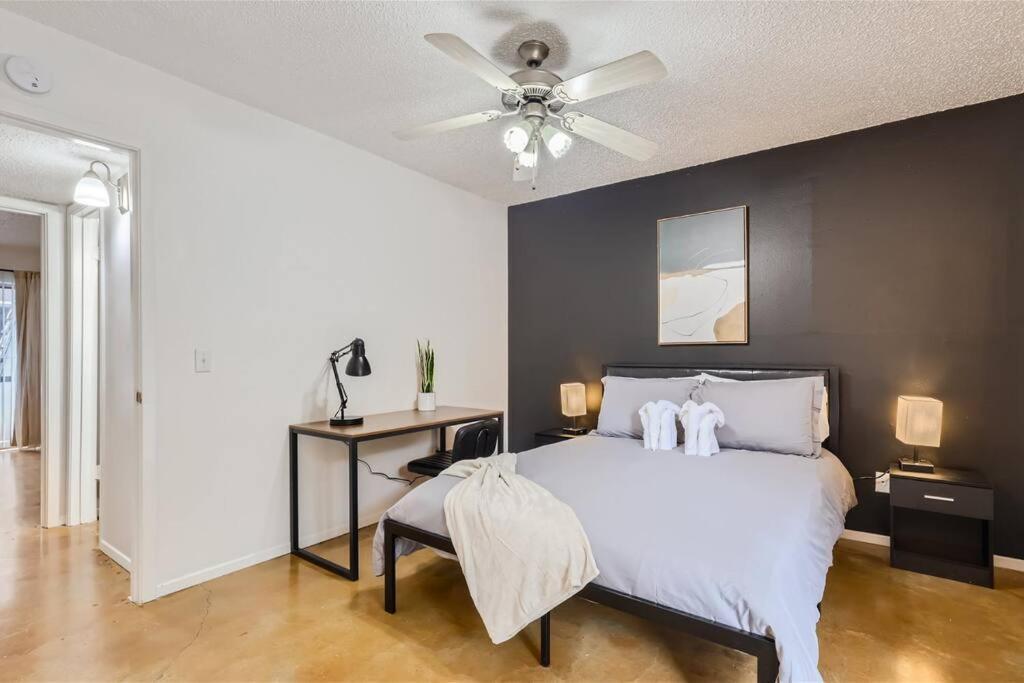Your 2b Getaway - Walk Dtwn - Sleeps 6 - Pool And Prkg *
