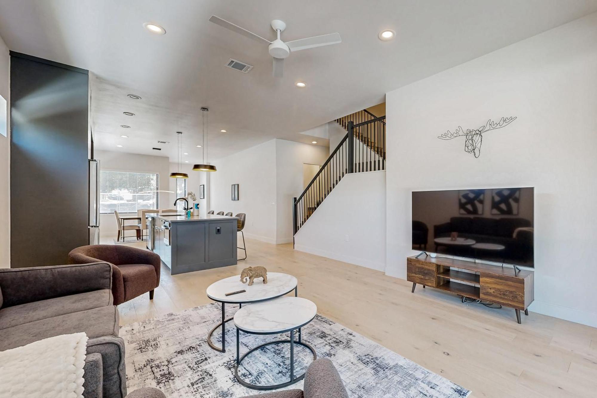 The Isabelle's - Units A & B Holiday home Austin