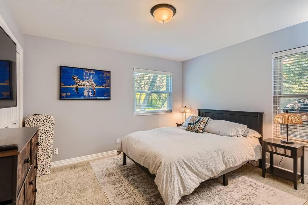 Charming 3 Bedroom With Easy Access To Dt Domain And Arboretum