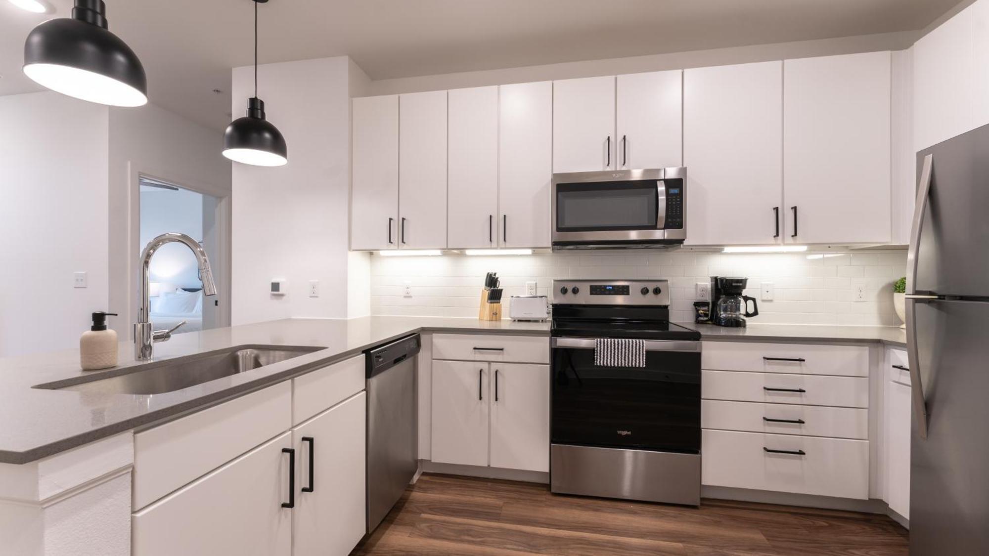 Downtown With Pool And Trail Access Apartment Austin