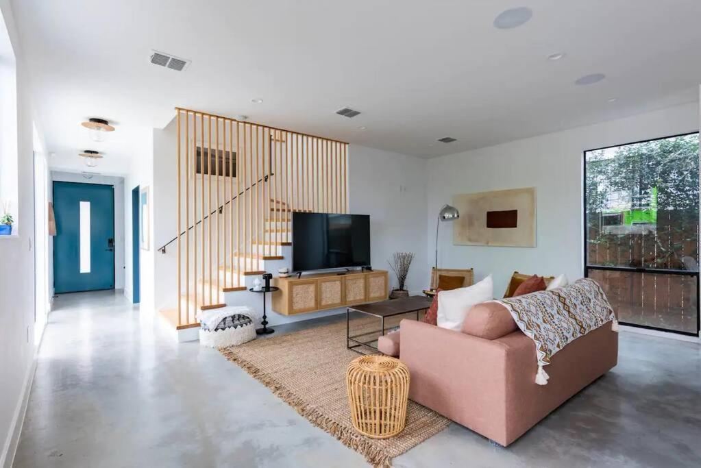 Rooftop Deck, Dt Views, Modern Eastside Oasis