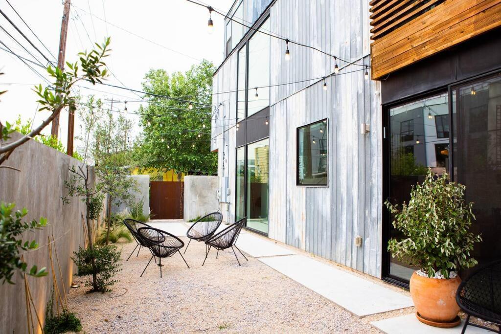 Villa Rooftop Deck, Dt Views, Modern Eastside Oasis *