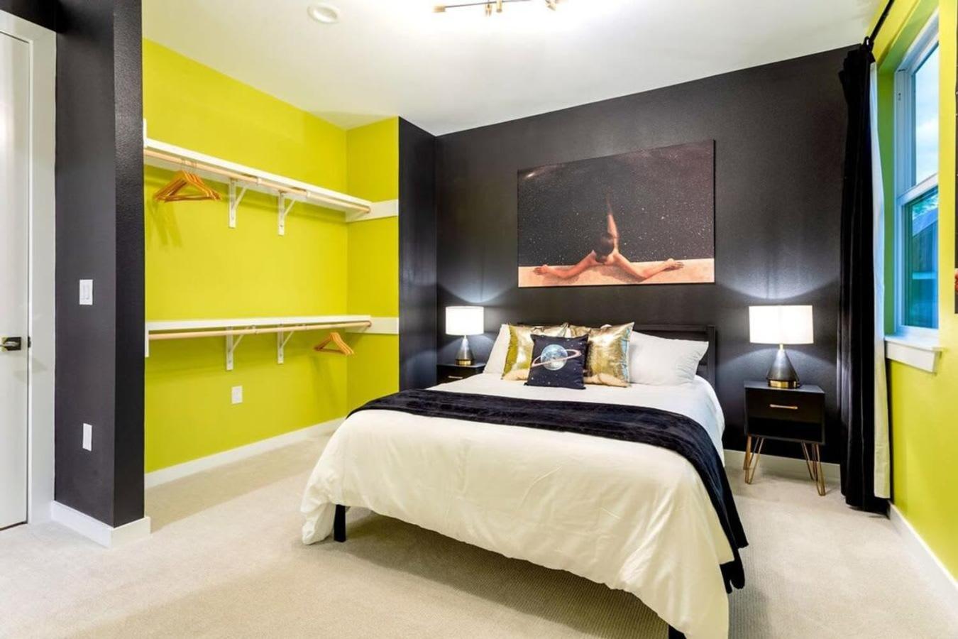 Two-house Private 10br Compound - Dt 6 Min Drive * Austin