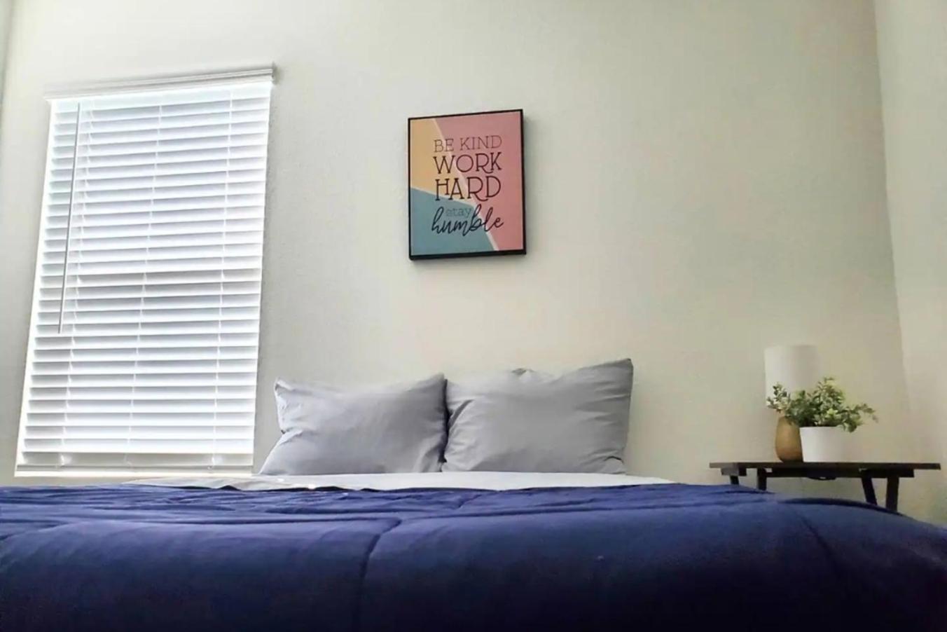 Holiday home Contemporary Near Downtown & Airport *